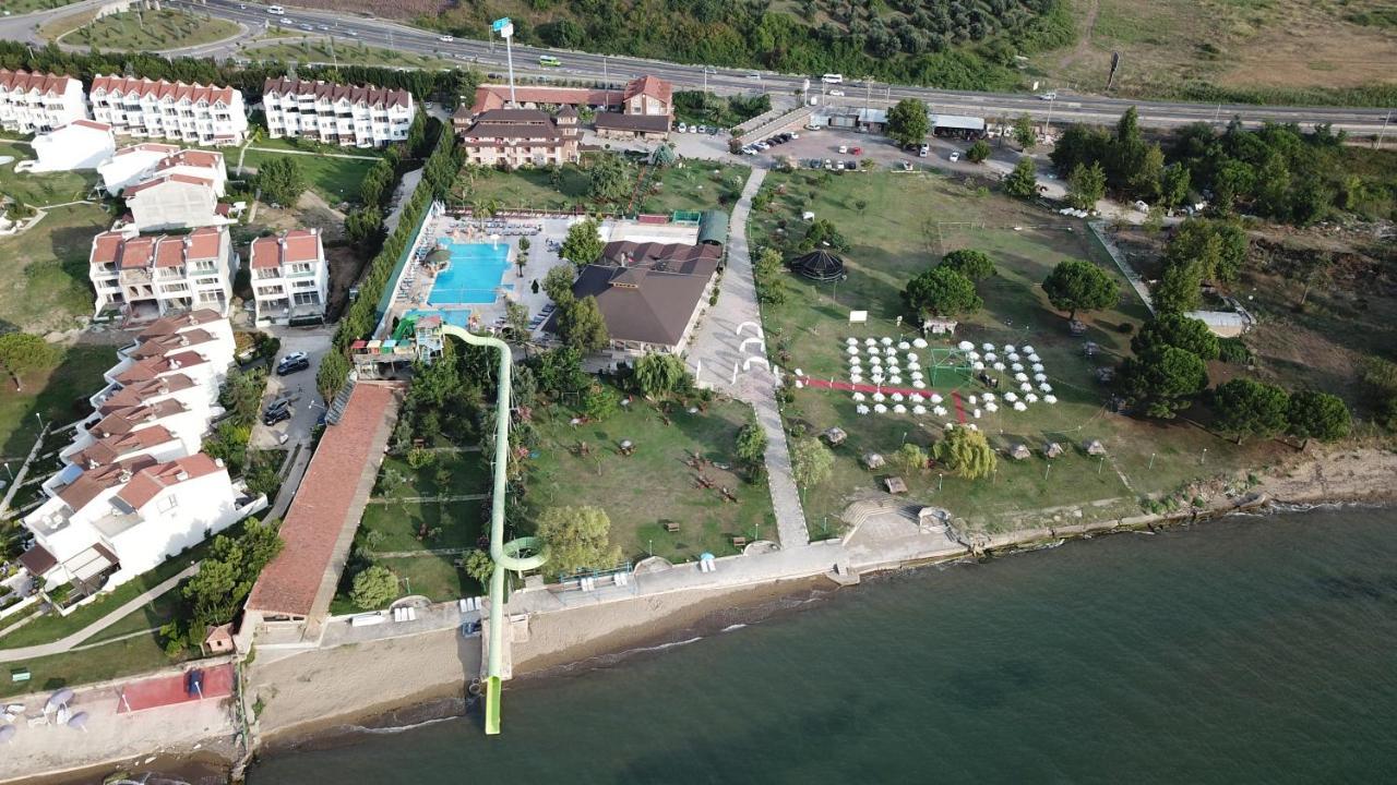 Mertur Hotel Ciftlikkoy  Экстерьер фото